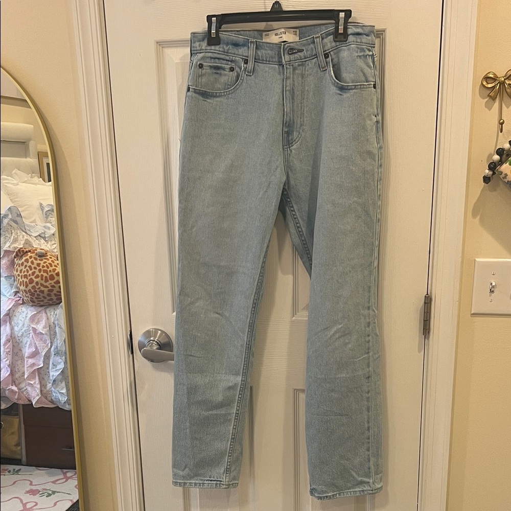 Hollister Men's Light Wash Straight Jeans